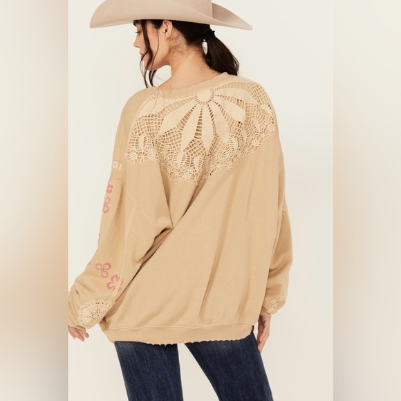 Free People GRAMS ATTIC SWEATSHIRT - Picture 4 of 16